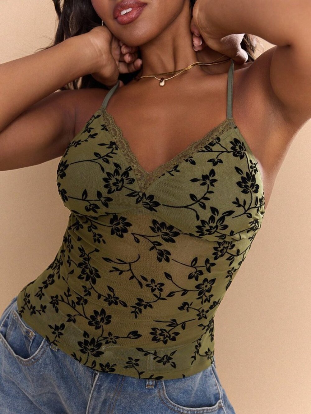 Green Casual Women's Chic Lace Patchwork Floral Flocked Print Camisole Tank Top - Picture 4 of 6